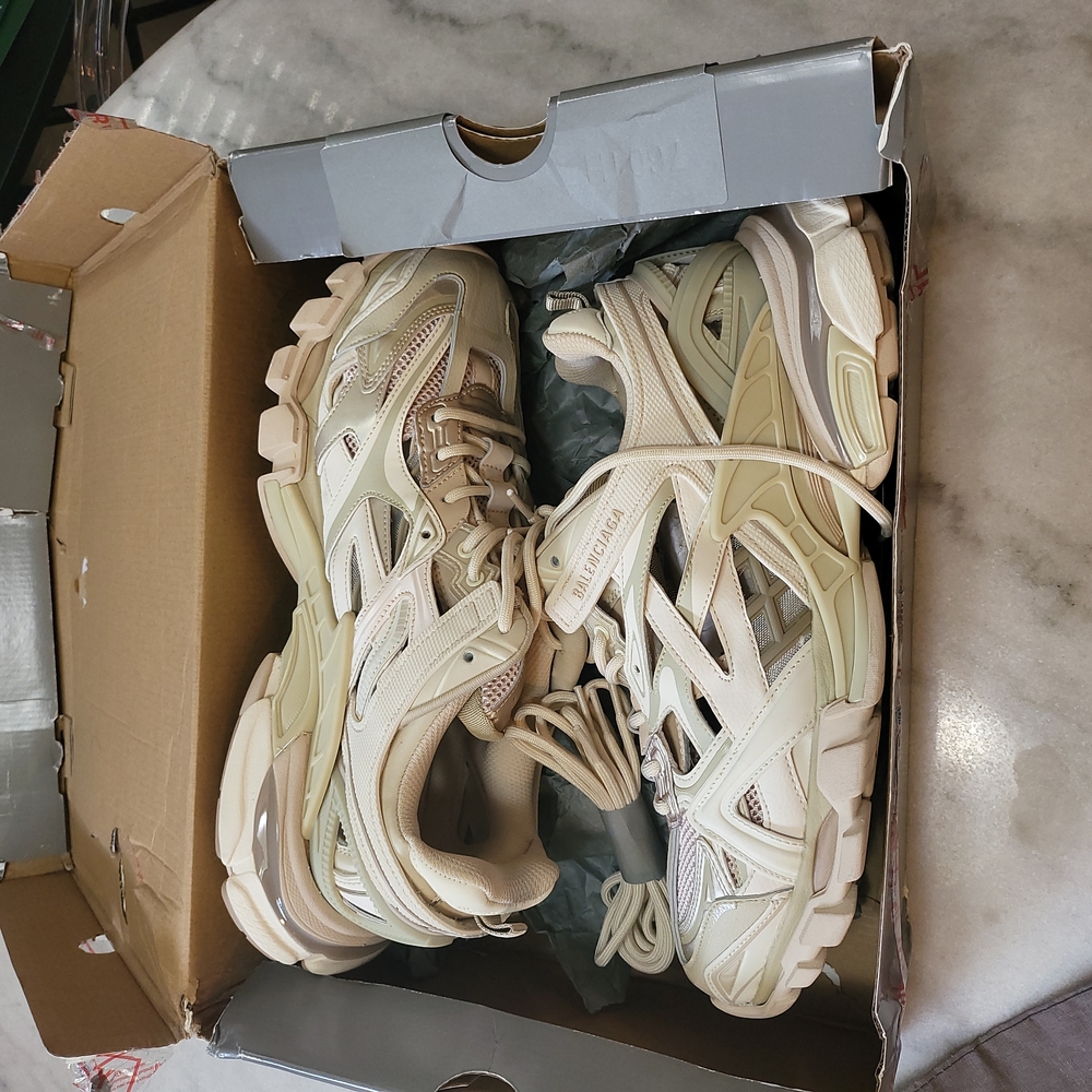 Balenciaga Reps